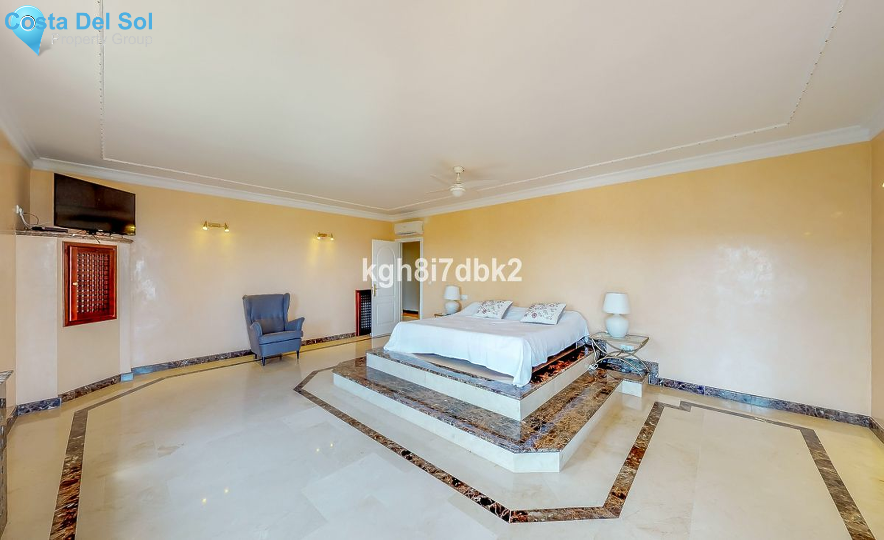 Detached Villa in Alhaurín el Grande-1191913