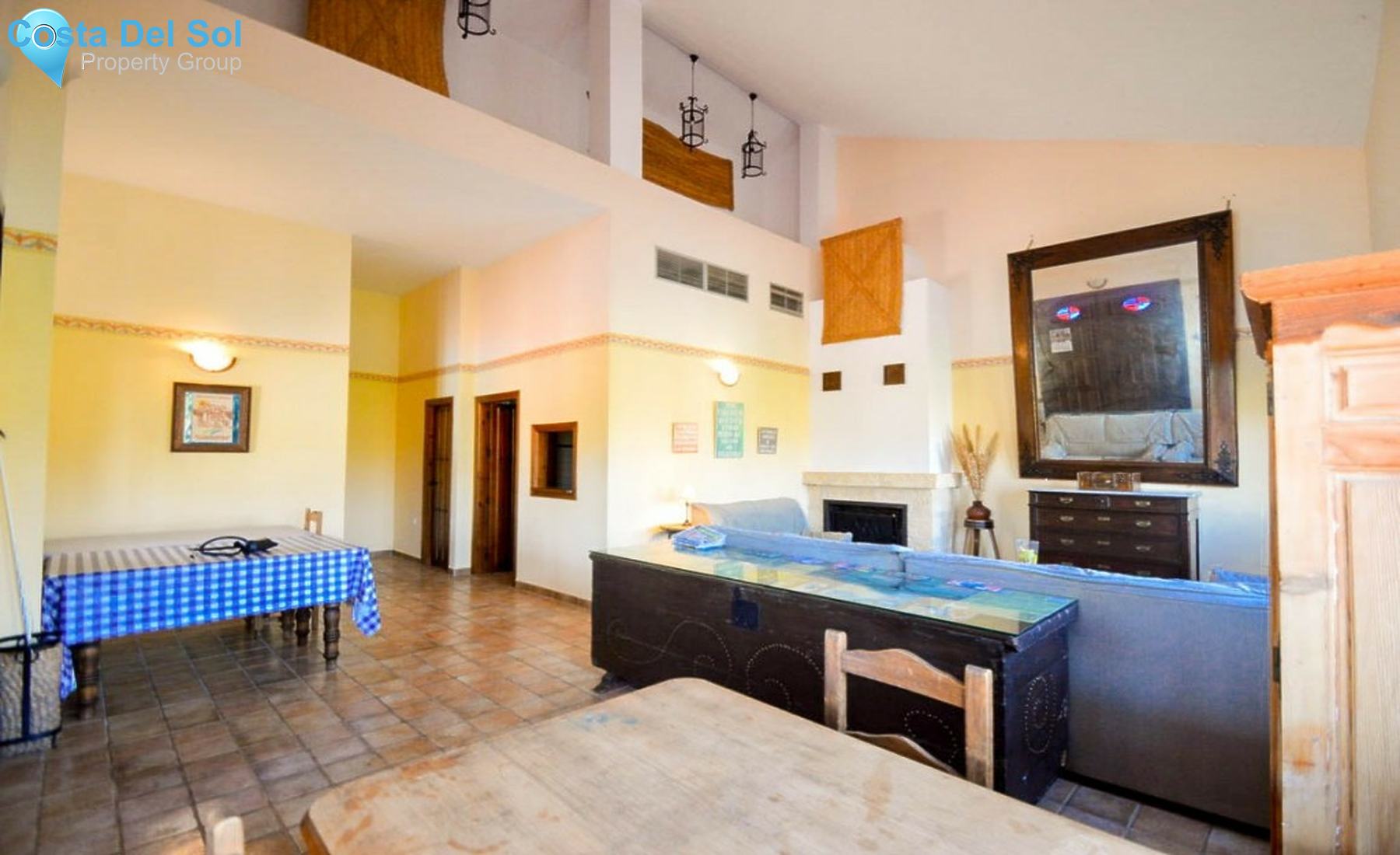 Hotel in Guaro-1291046