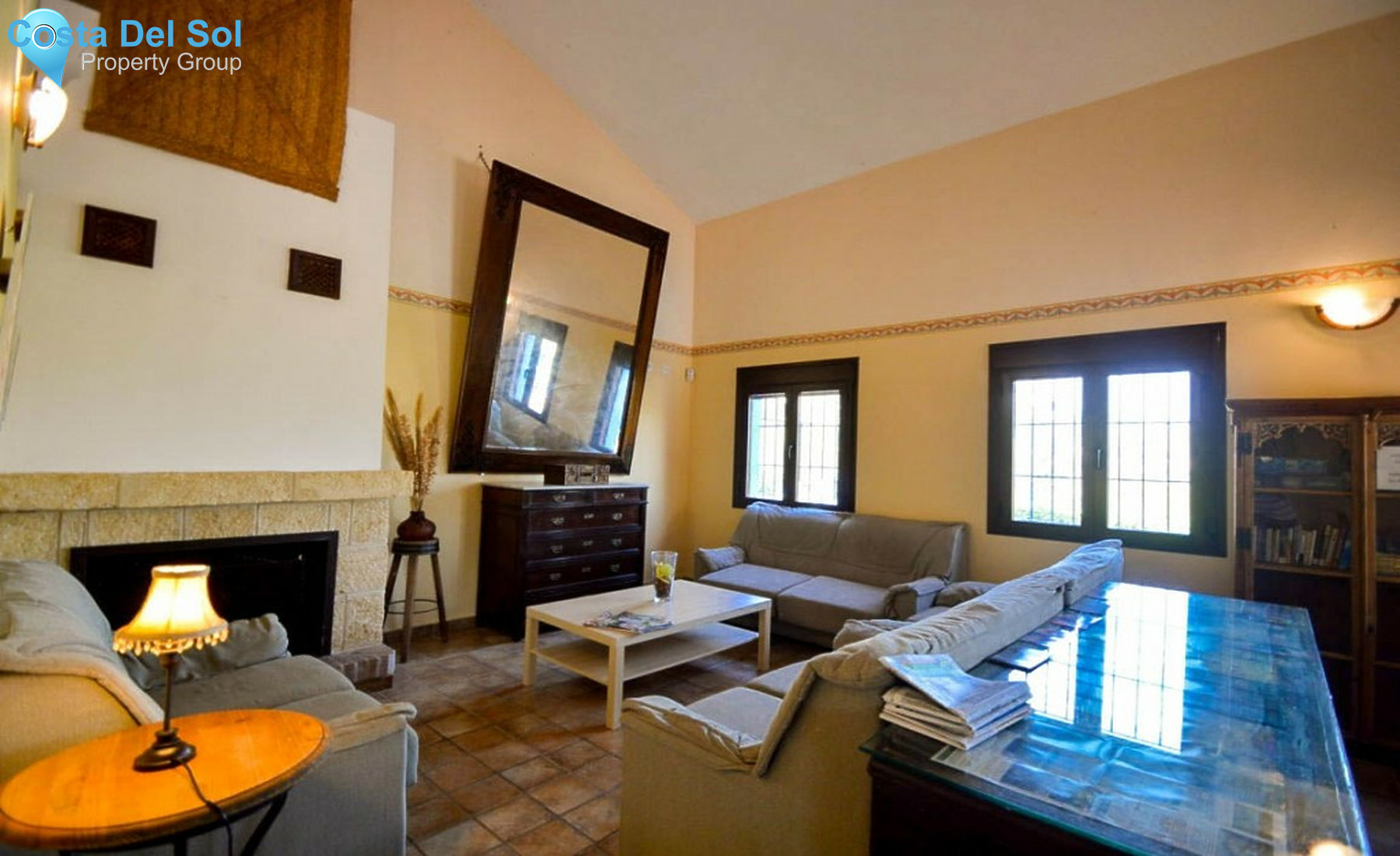 Hotel in Guaro-1291047