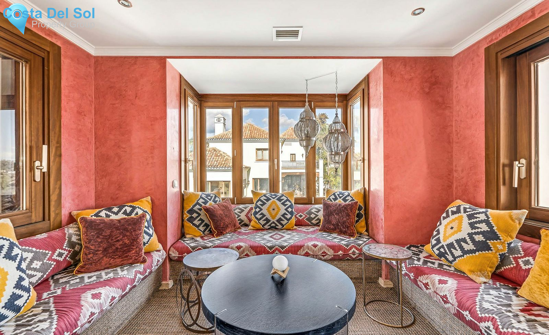 Detached Villa in Benahavís-1206636