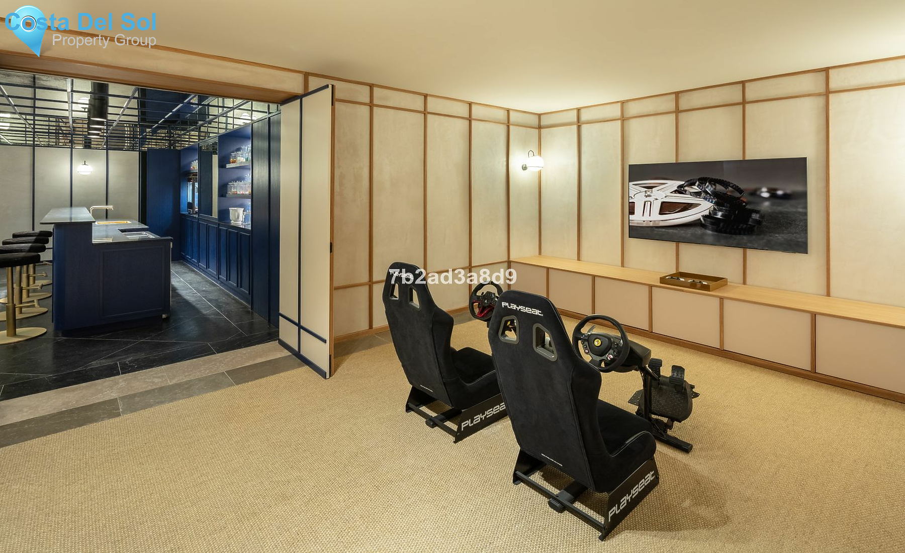 Detached Villa in The Golden Mile-1473761