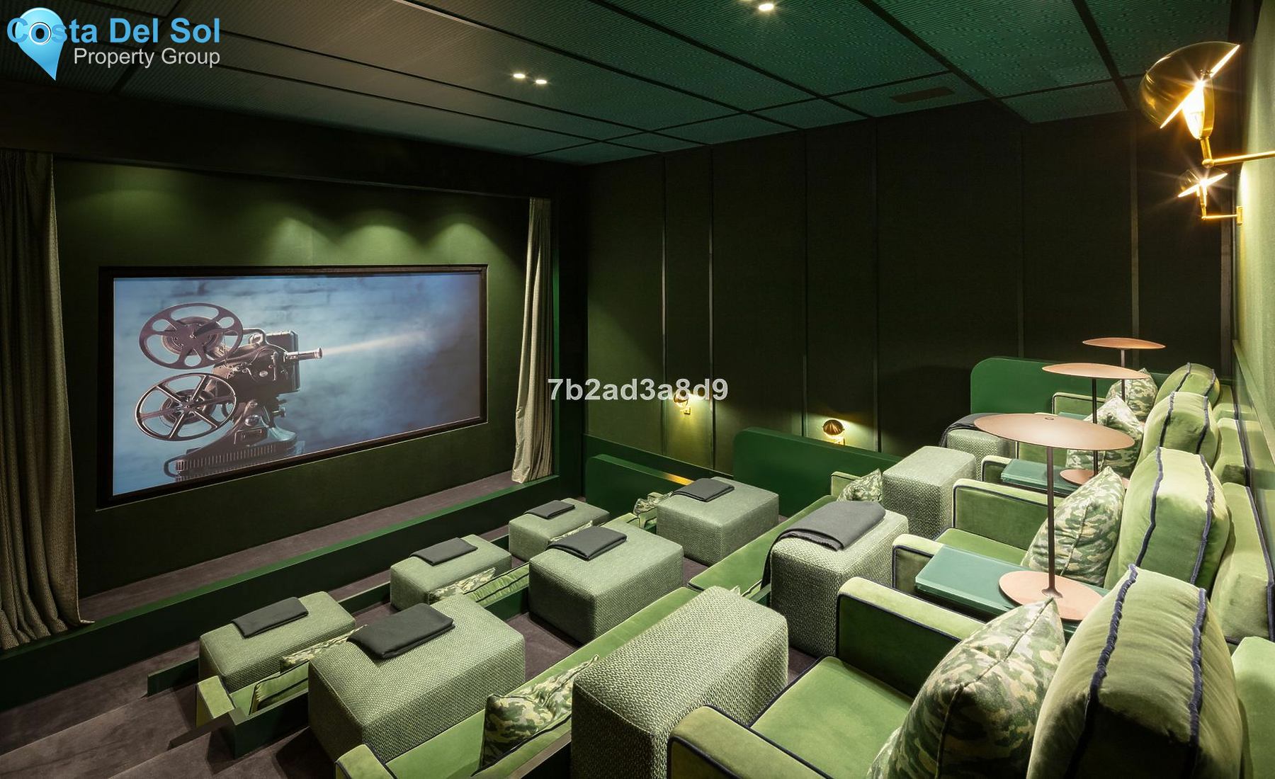 Detached Villa in The Golden Mile-1473764