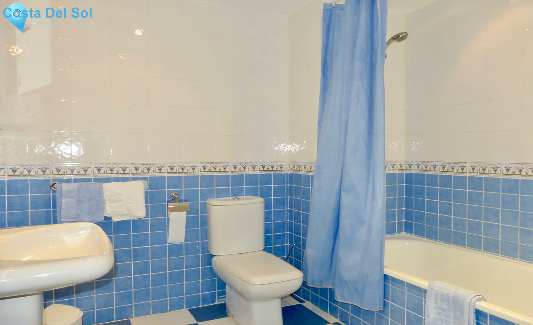 Middle Floor Apartment in Reserva de Marbella-1235004