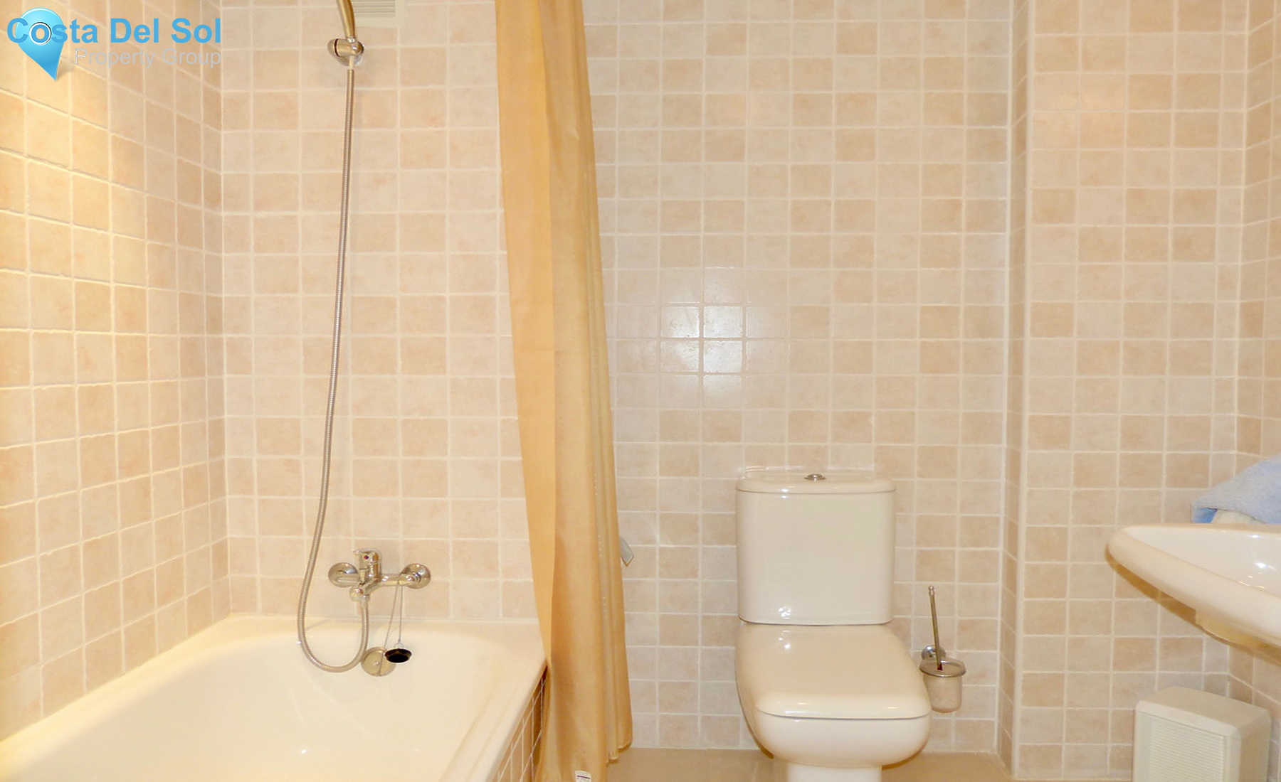 Middle Floor Apartment in Reserva de Marbella-1235003