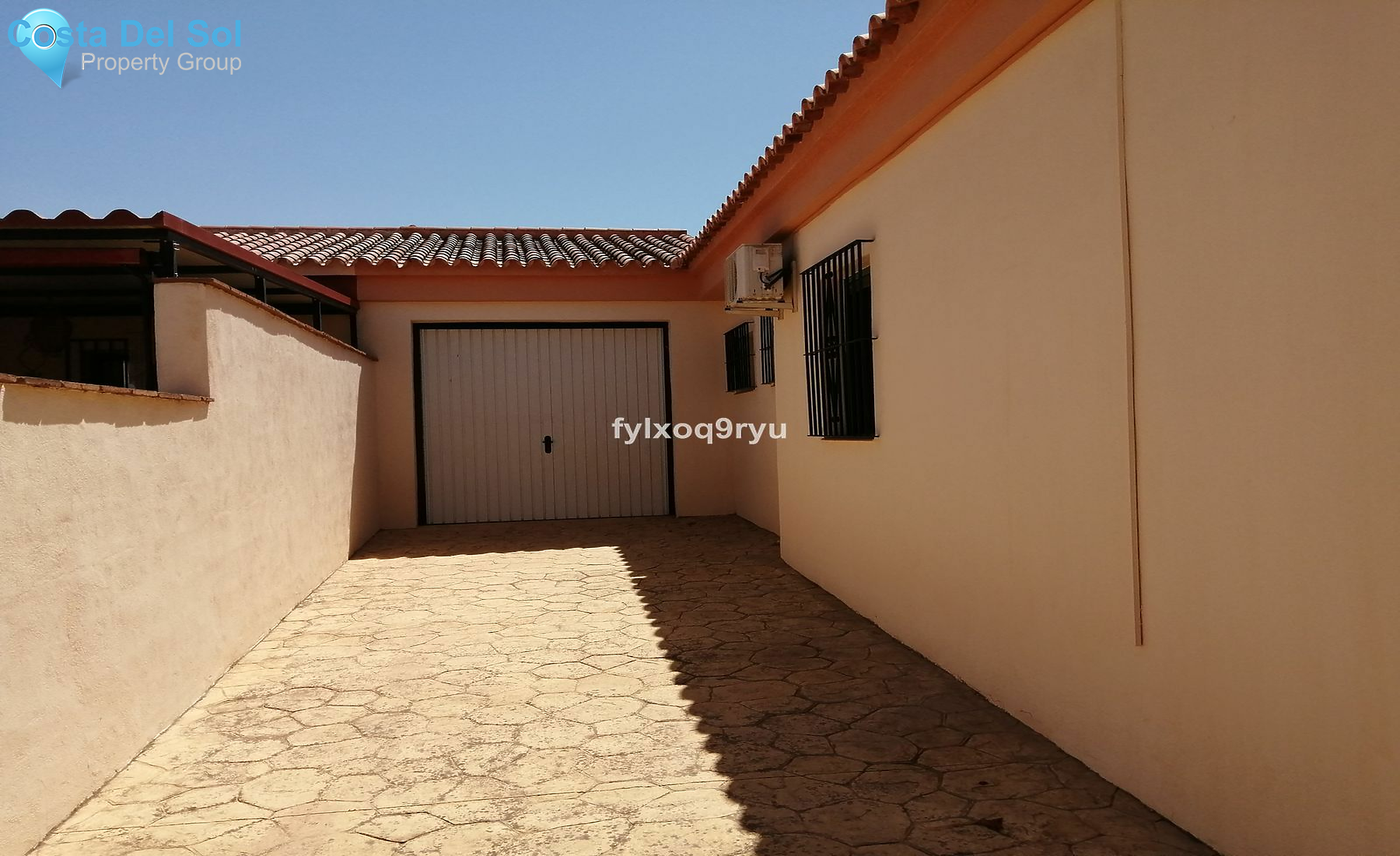 Bungalow in Alcaucín-1144402