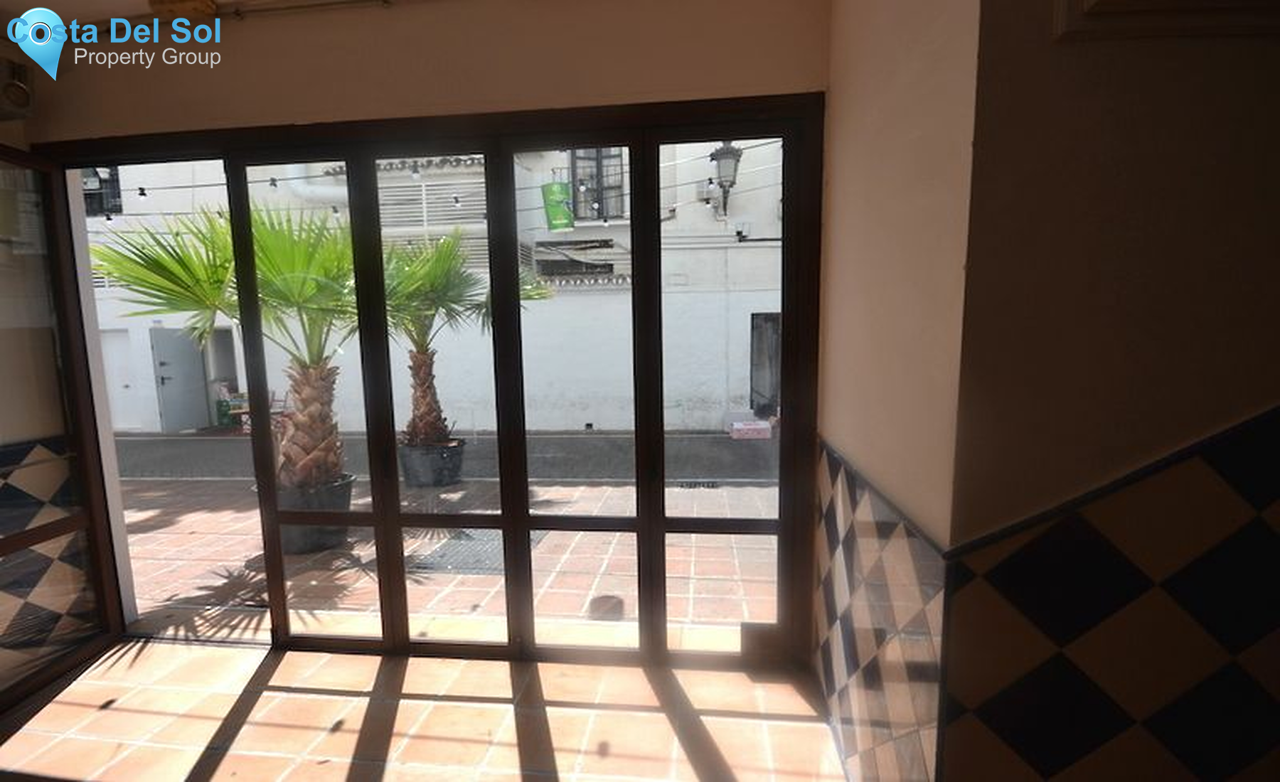 Café in Puerto Banús