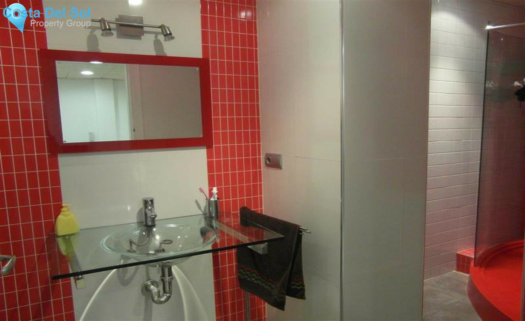 Commercial in Alhaurín el Grande-1361124