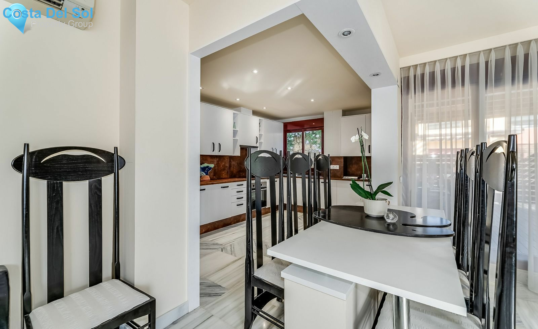 Detached Villa in Benahavís-1193657