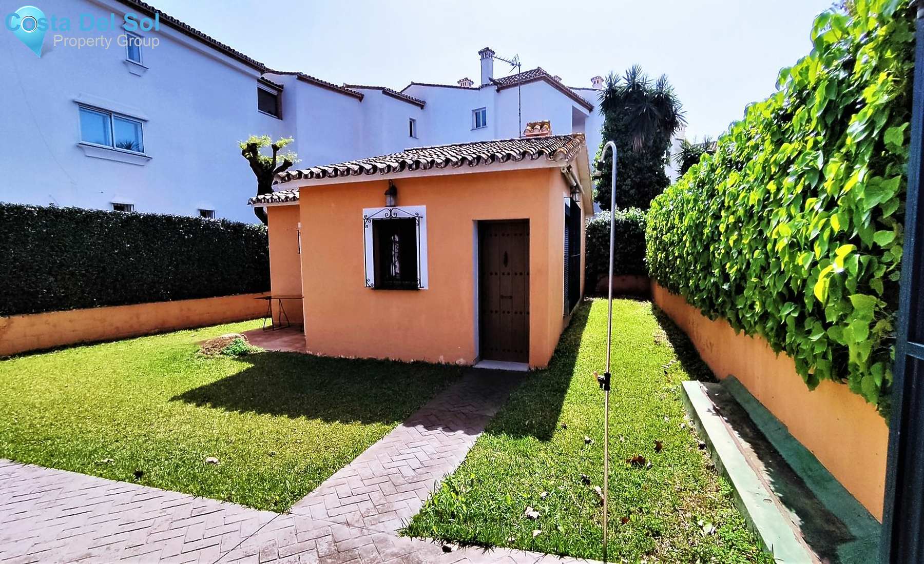 Detached Villa in Estepona-1206110