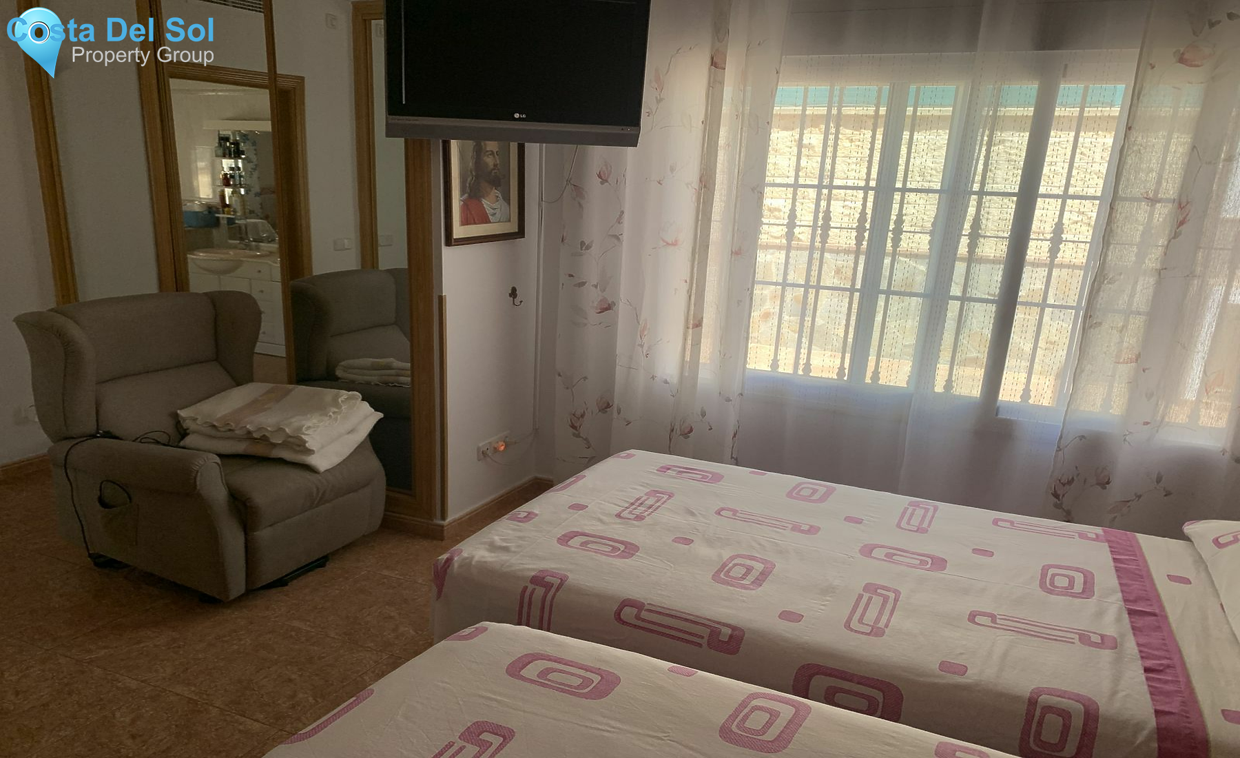 Detached Villa in Marbella-1396069