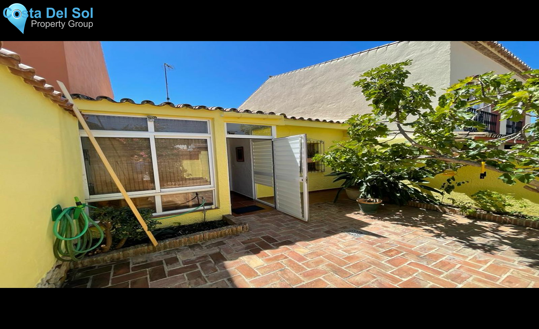 Detached Villa in Nueva Andalucía