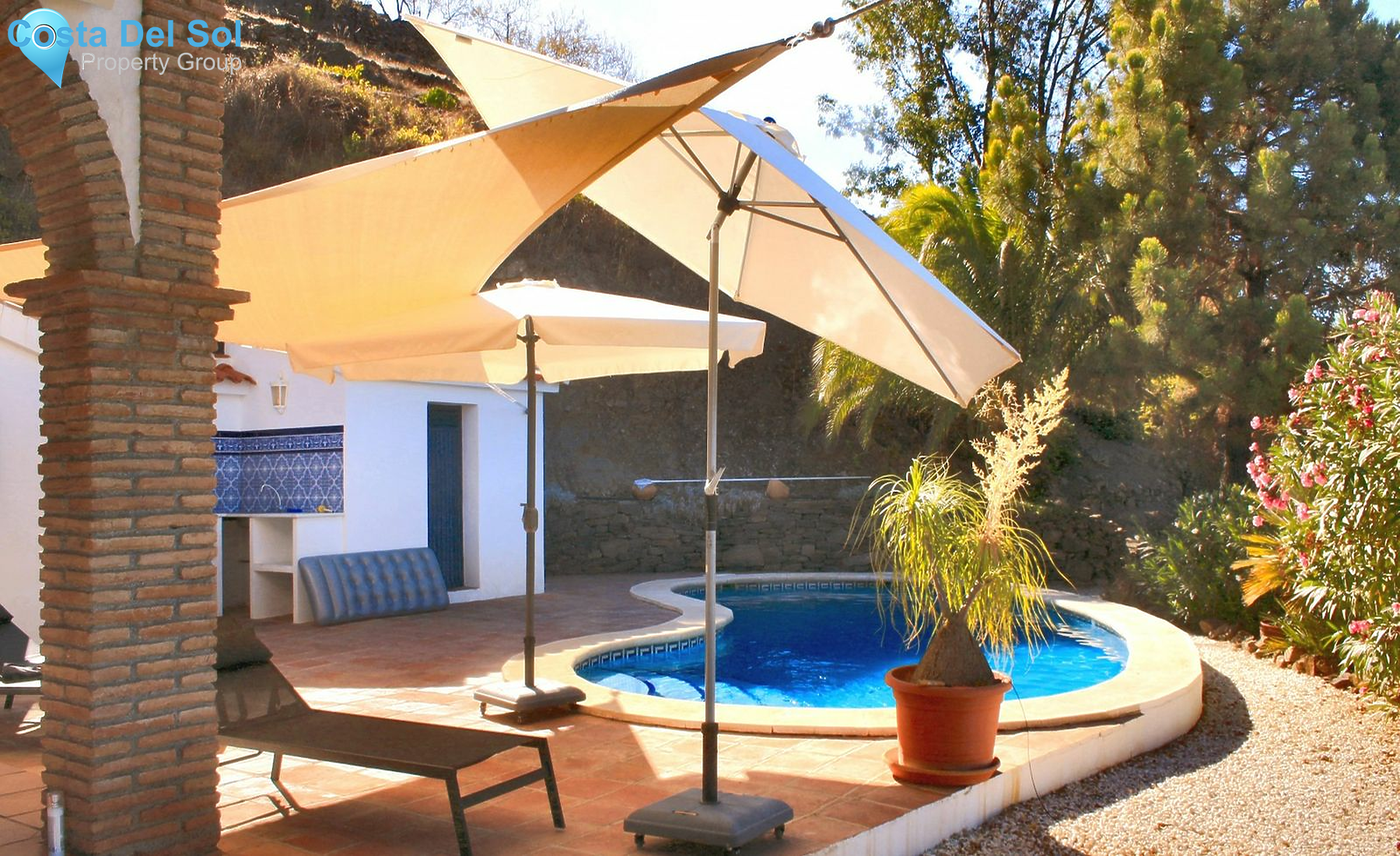 Detached Villa in Sayalonga-1465909