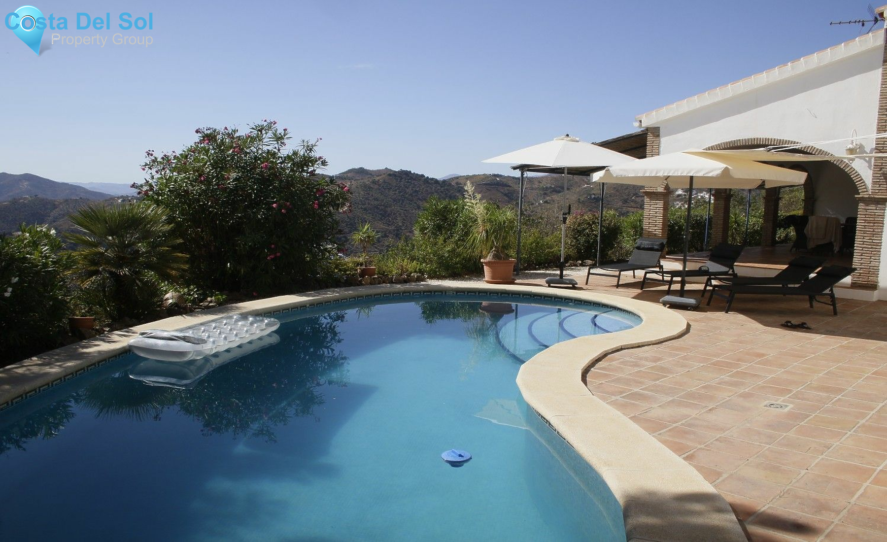 Detached Villa in Sayalonga-1465911