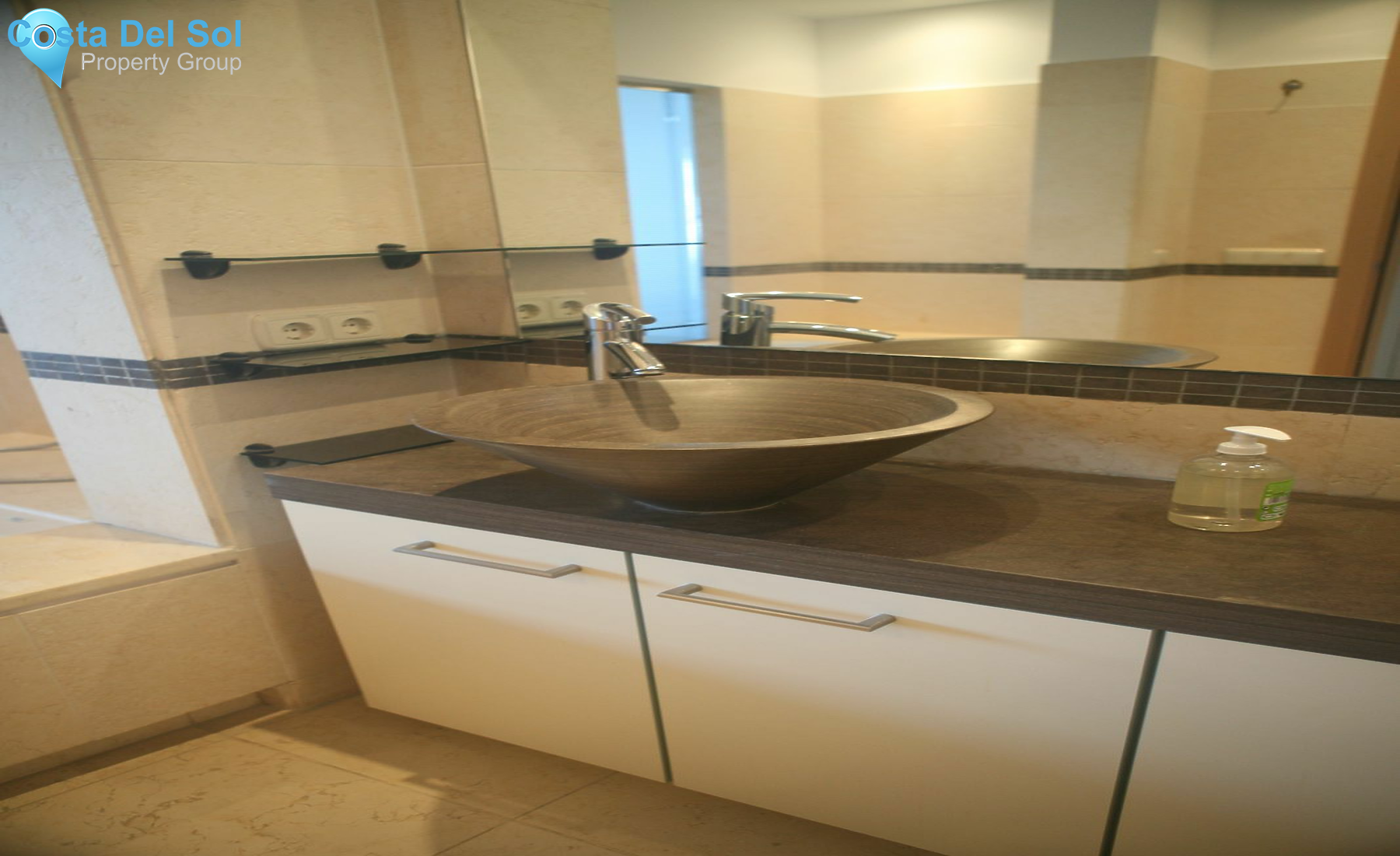 Ground Floor Apartment in Altos de los Monteros-1168871