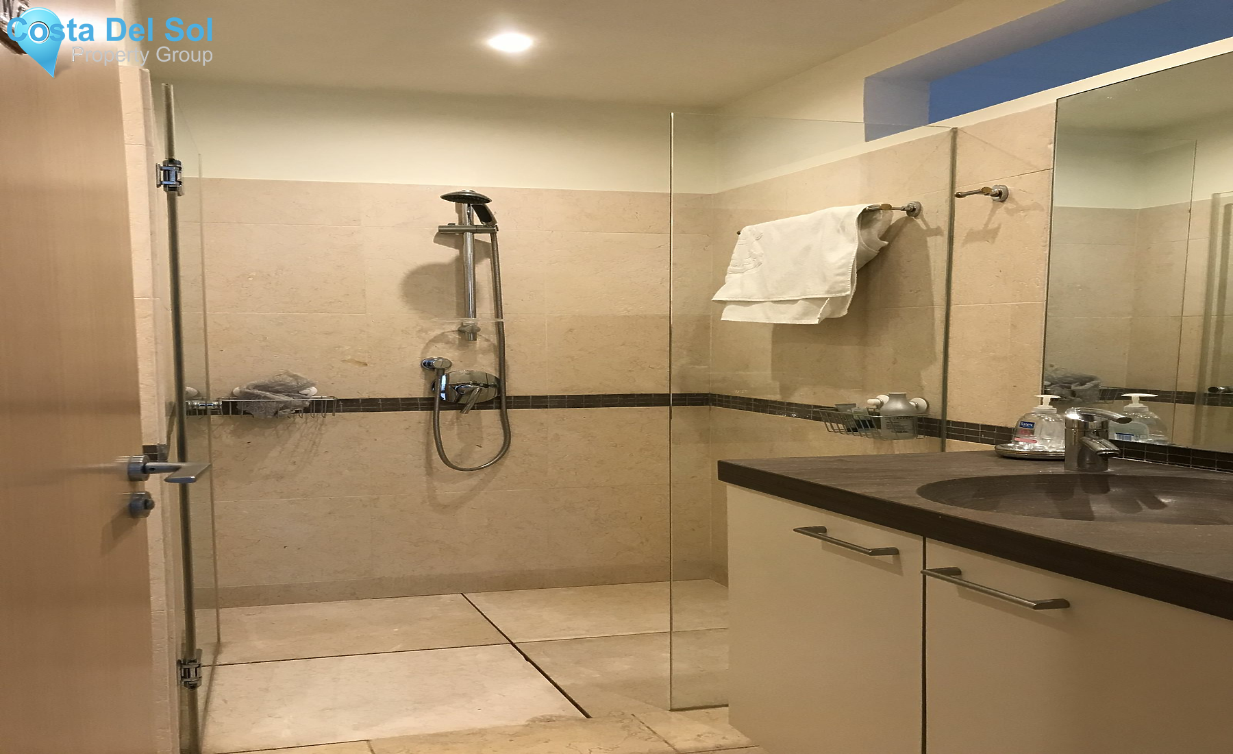 Ground Floor Apartment in Altos de los Monteros-1168874