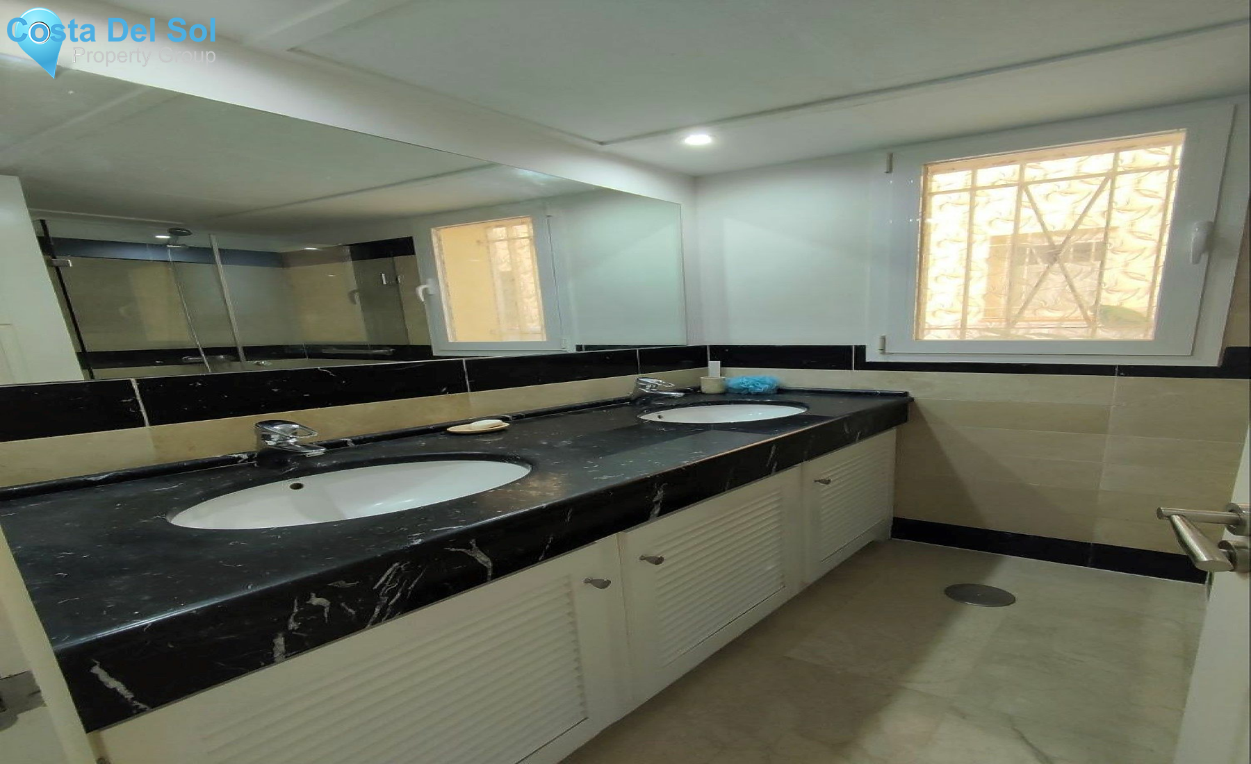 Ground Floor Apartment in Artola-1449480