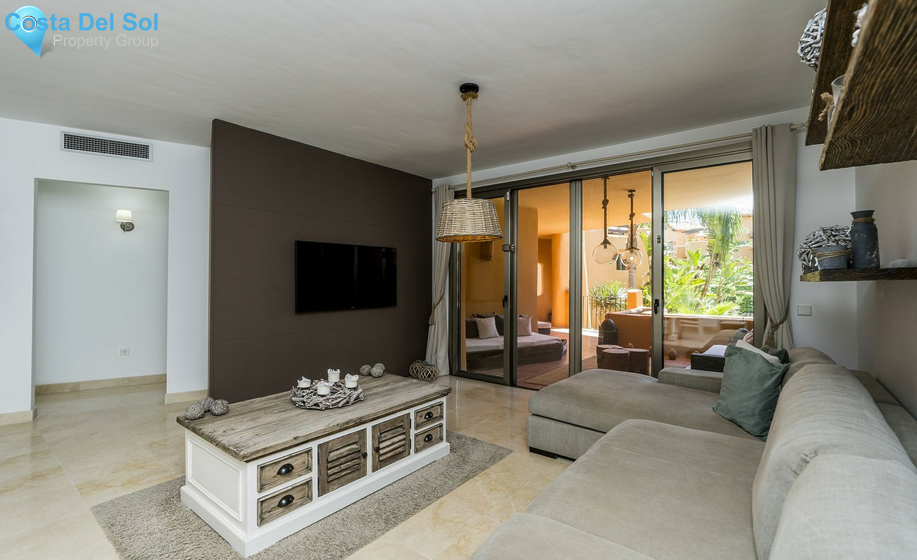 Ground Floor Apartment in Bel Air-1243999