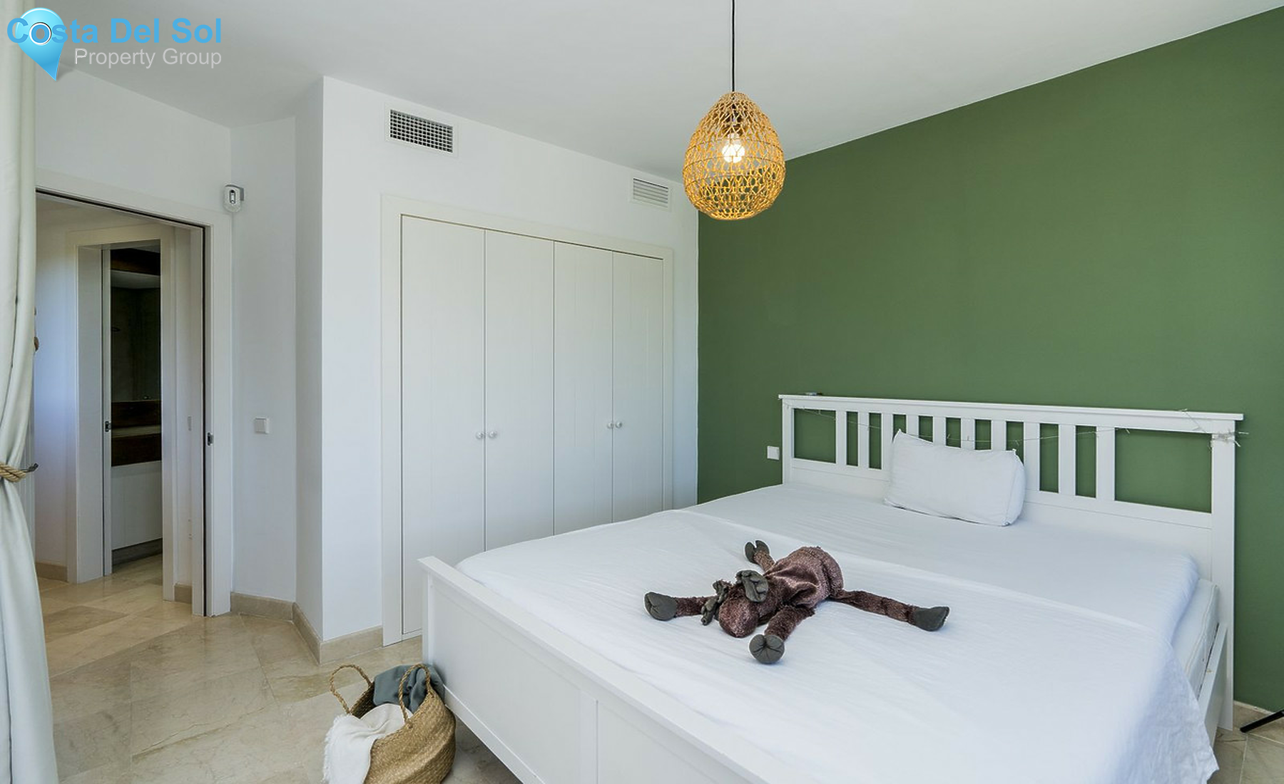 Ground Floor Apartment in Bel Air-1244015