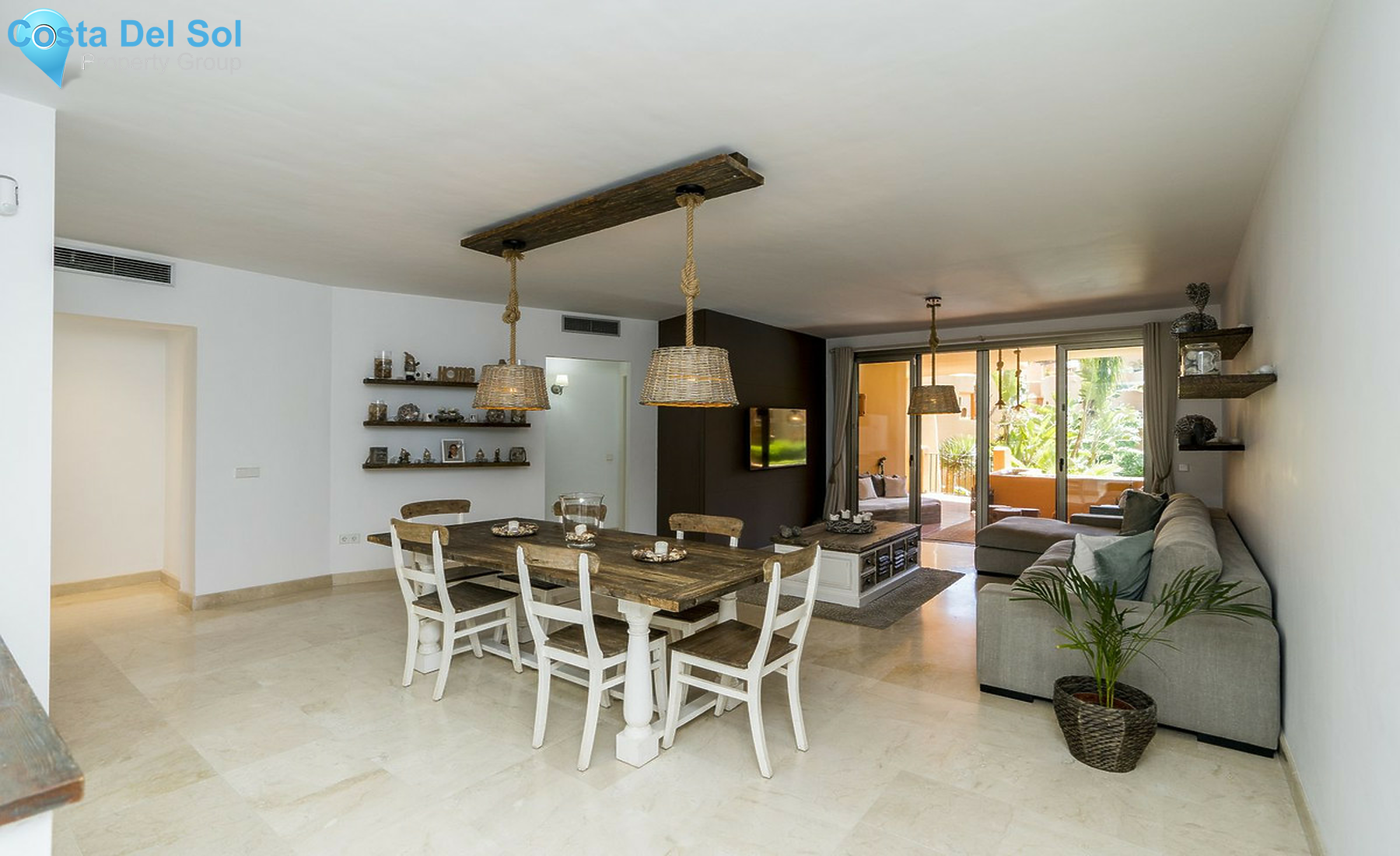 Ground Floor Apartment in Bel Air-1244005