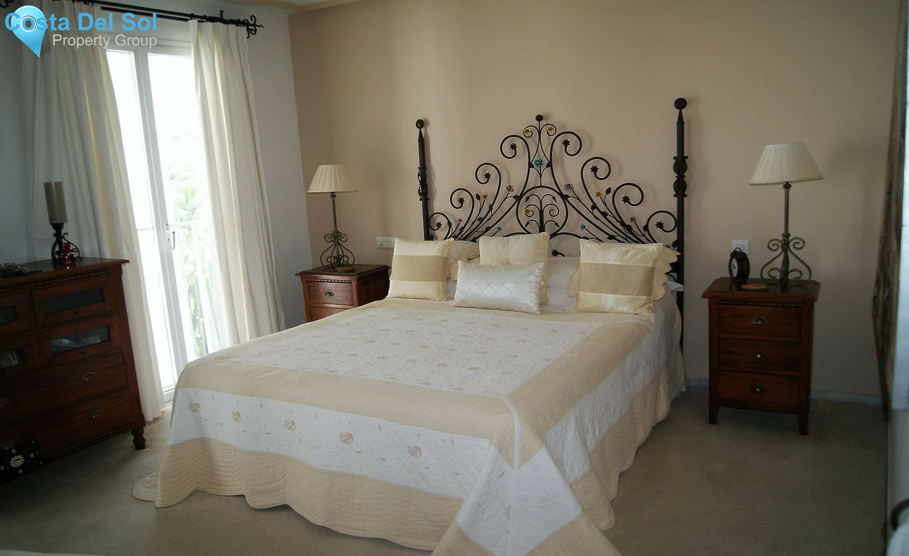 Ground Floor Apartment in Bel Air-1246471