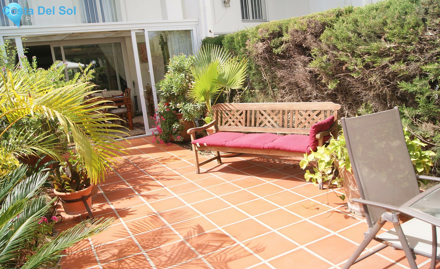 Ground Floor Apartment in Bel Air-1246465