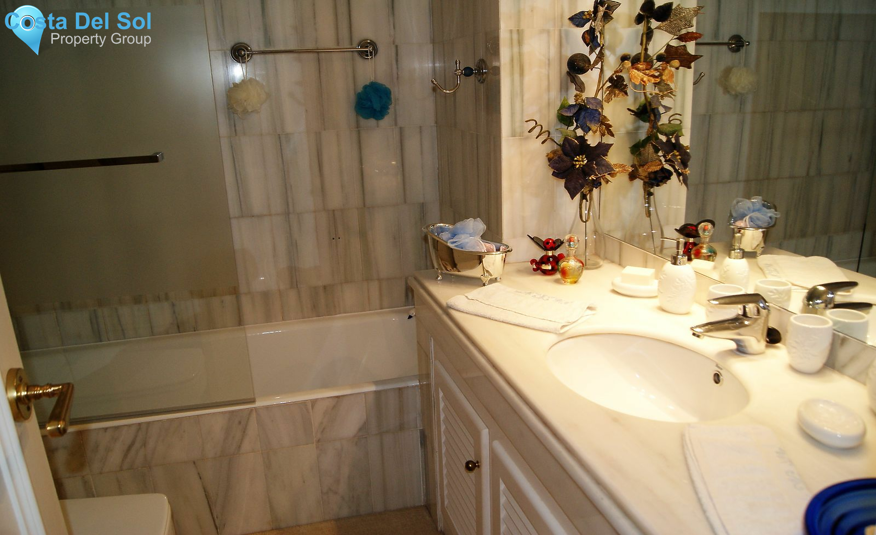 Ground Floor Apartment in Bel Air-1126477