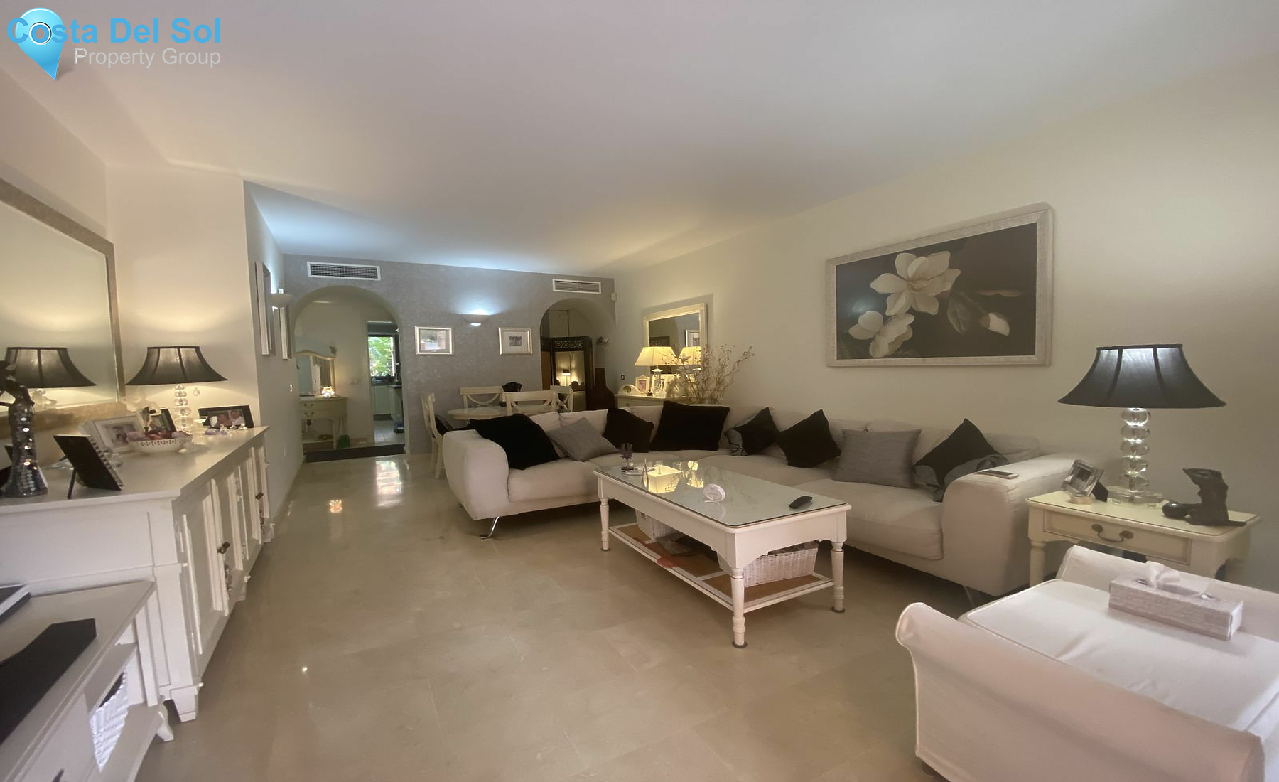 Ground Floor Apartment in Bel Air-1135318