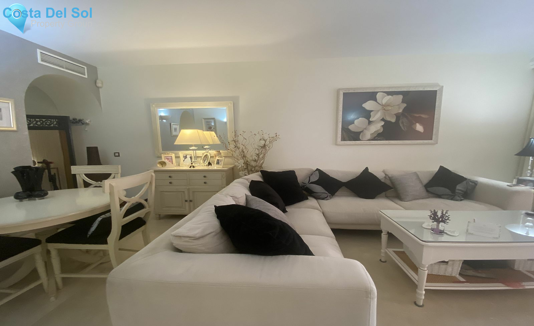 Ground Floor Apartment in Bel Air-1135319