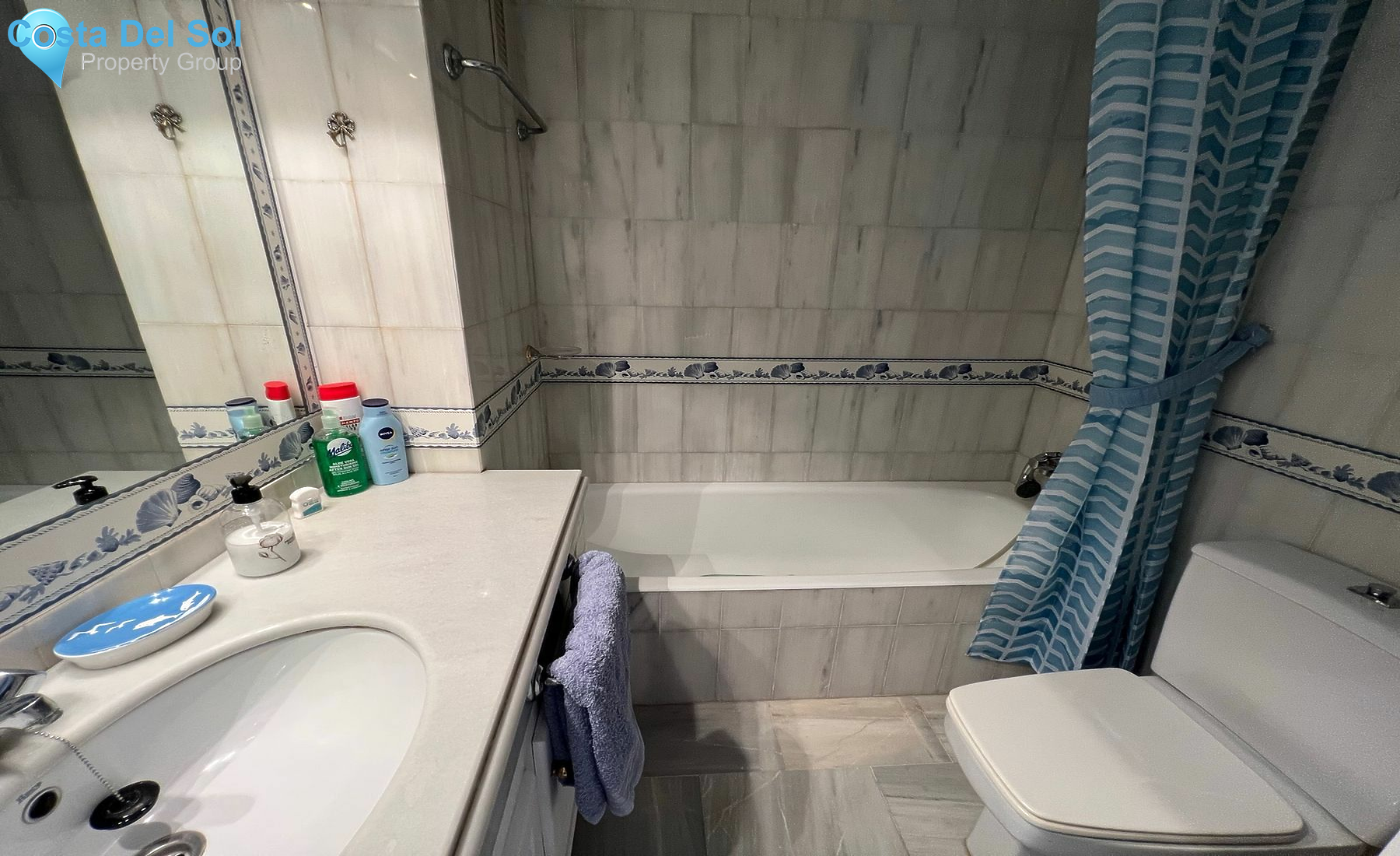 Ground Floor Apartment in Bel Air-1484647