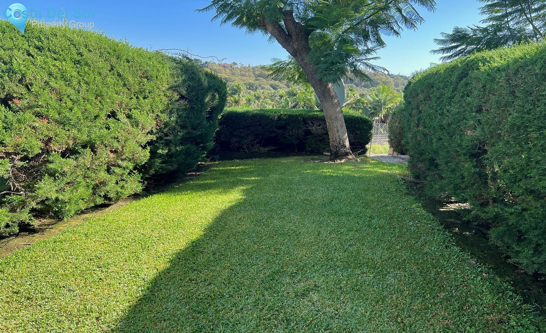 Ground Floor Apartment in Bel Air-1484637