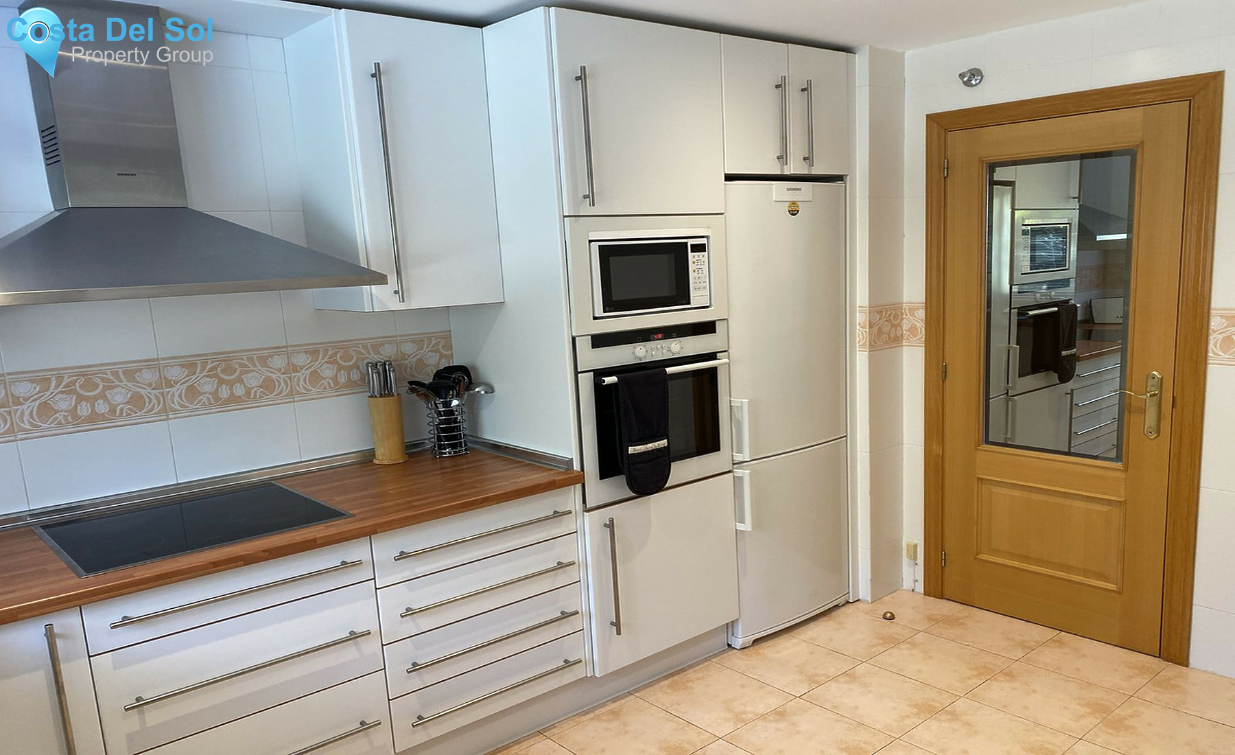 Ground Floor Apartment in Benahavís-1236722
