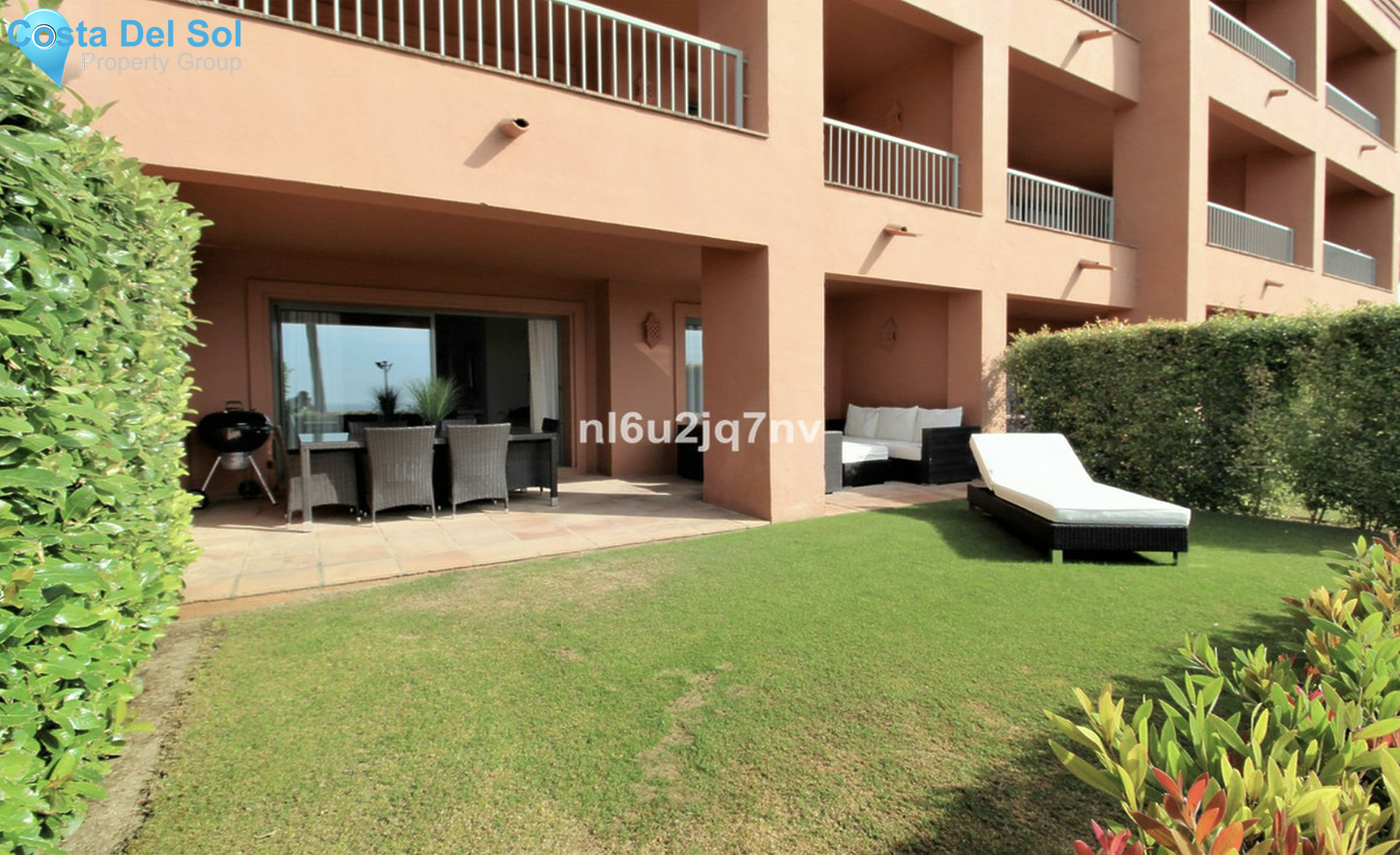 Ground Floor Apartment in Benahavís-1240716
