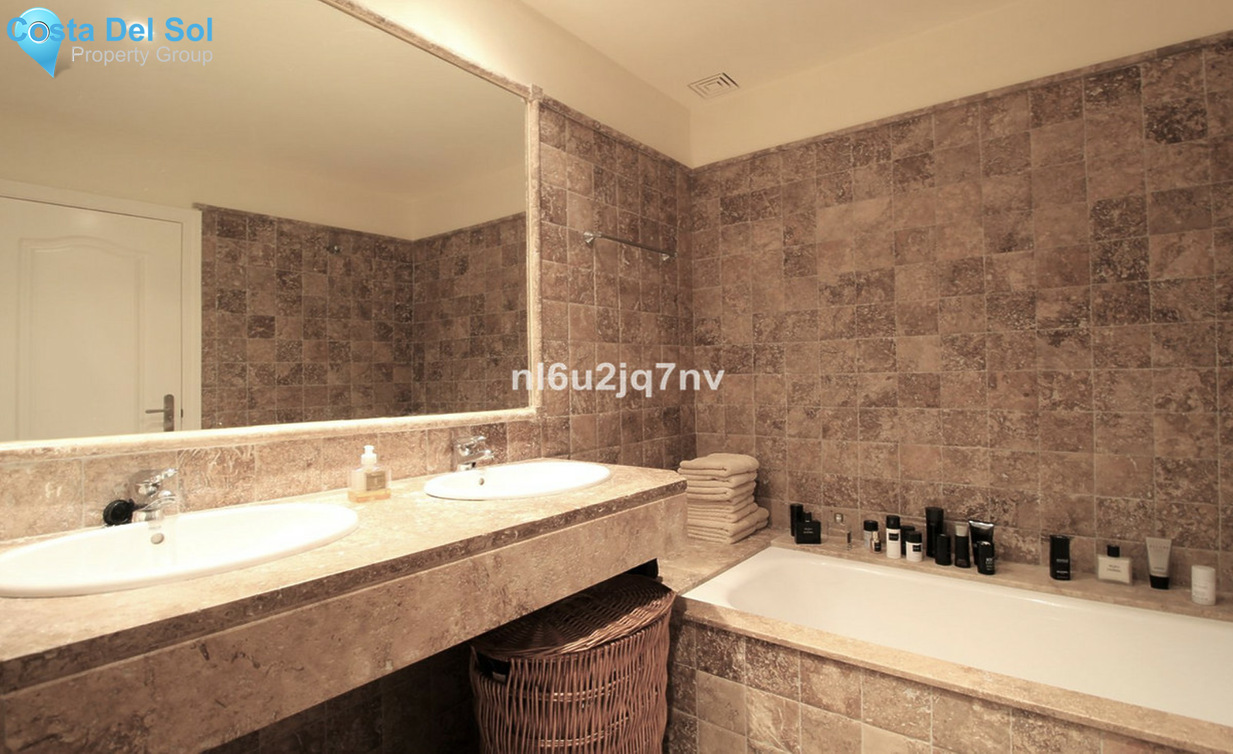 Ground Floor Apartment in Benahavís-1240723