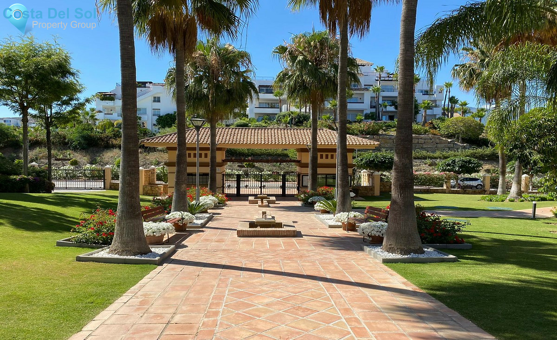 Ground Floor Apartment in Benahavís-1255420