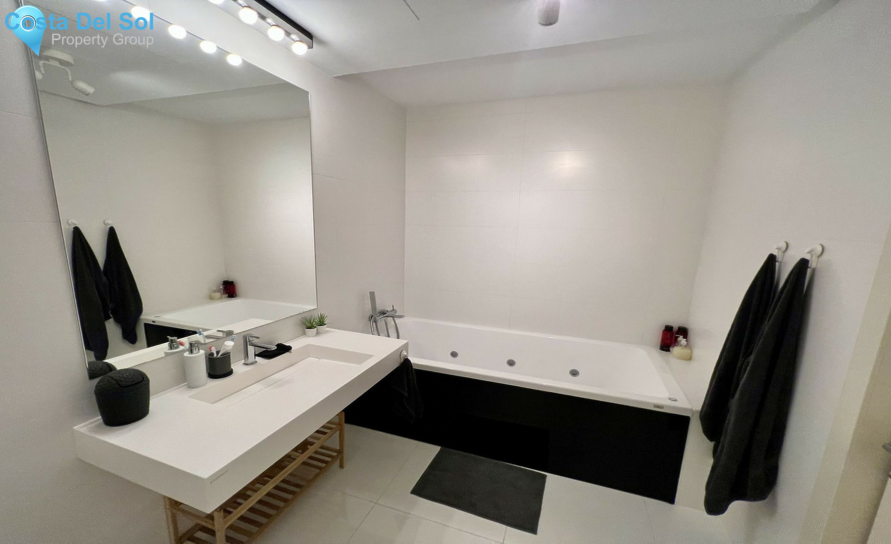 Ground Floor Apartment in Benahavís-1268712