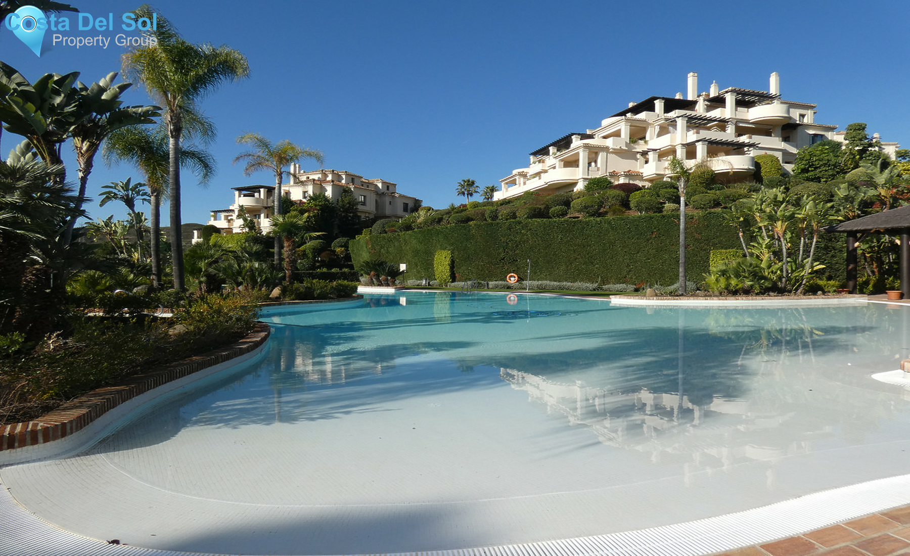 Ground Floor Apartment in Benahavís-1350618