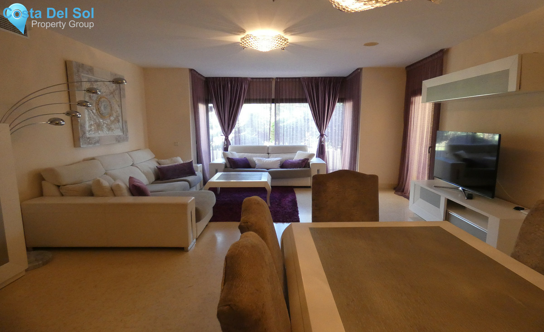 Ground Floor Apartment in Benahavís-1350629