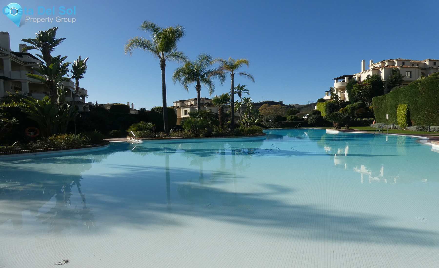 Ground Floor Apartment in Benahavís-1350631