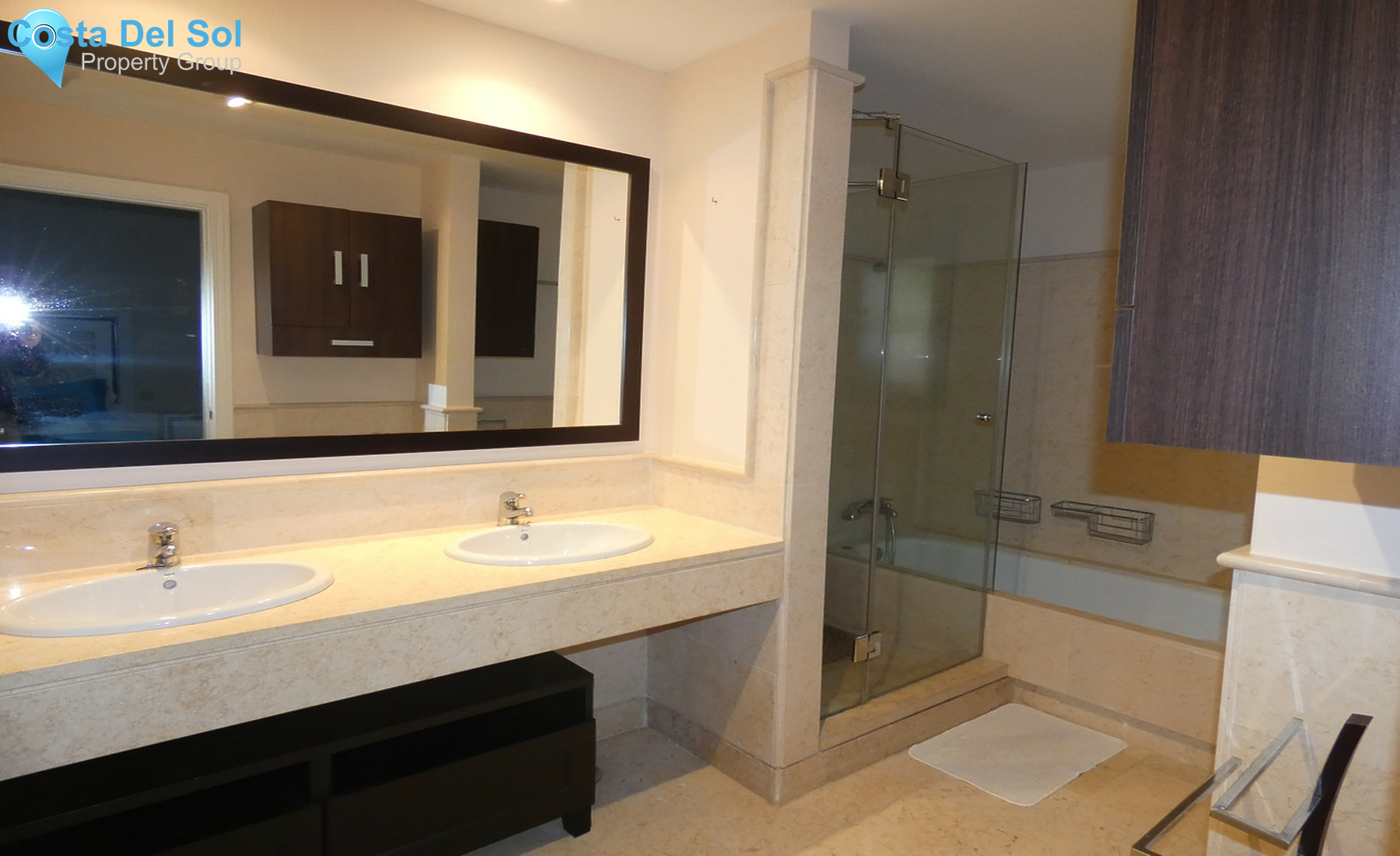 Ground Floor Apartment in Benahavís-1350623