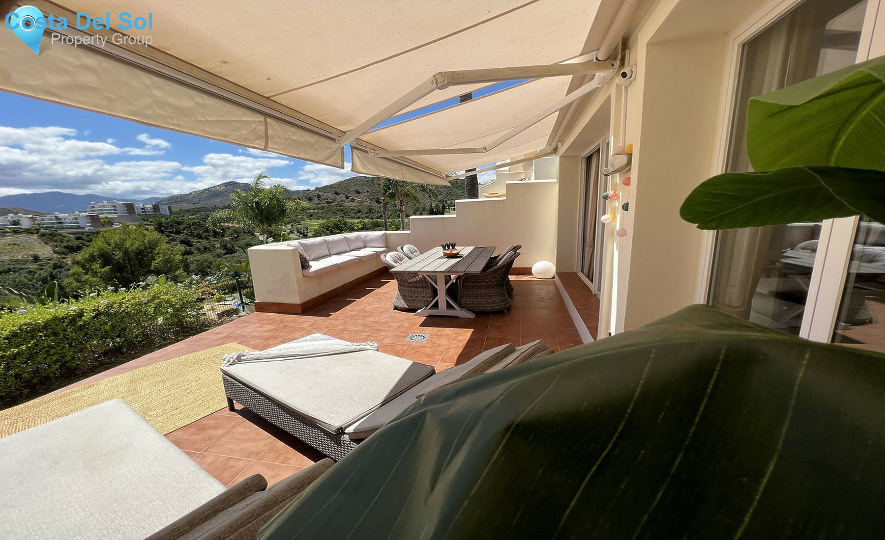 Ground Floor Apartment in Benahavís-1366068