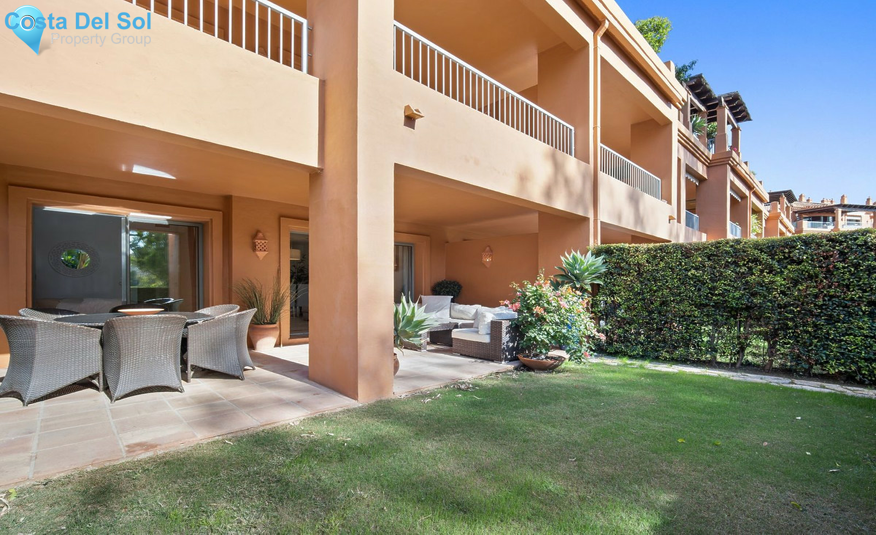 Ground Floor Apartment in Benahavís-1453236