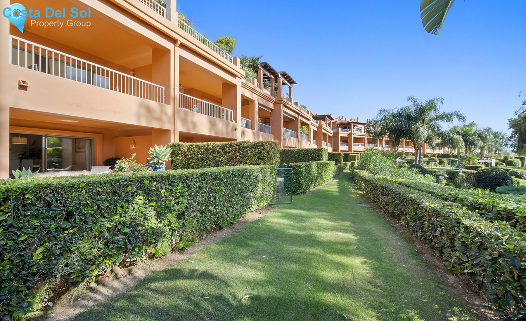 Ground Floor Apartment in Benahavís-1453238