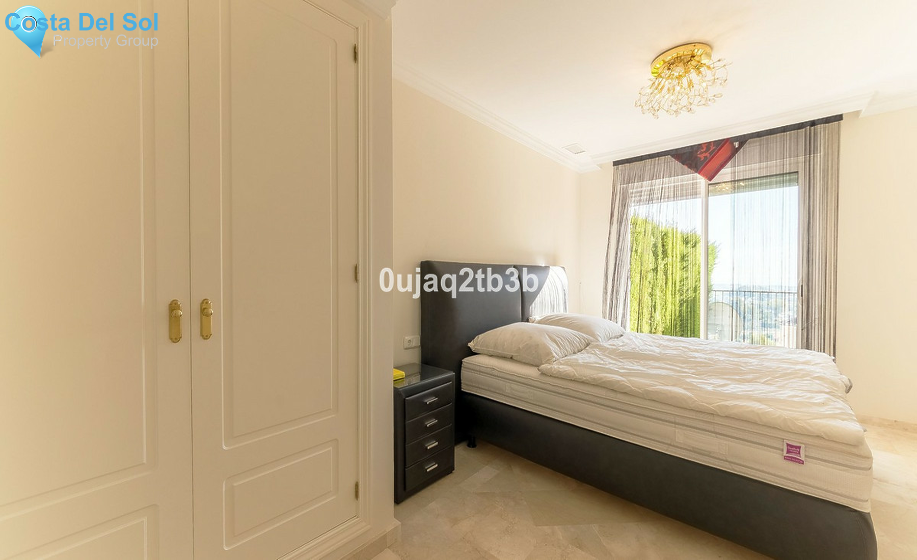 Ground Floor Apartment in Benahavís-1463329