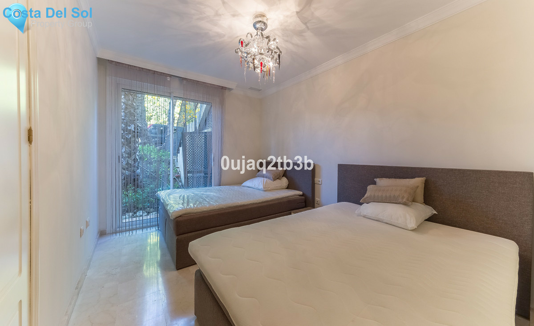 Ground Floor Apartment in Benahavís-1463323