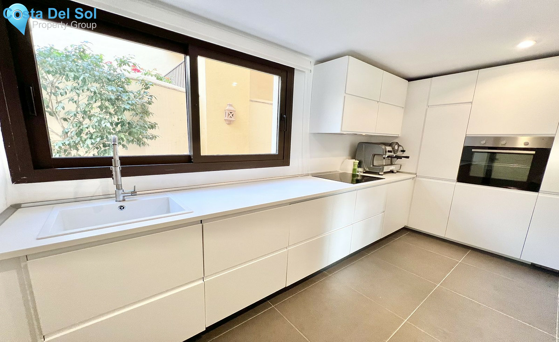 Ground Floor Apartment in Benahavís-1499491