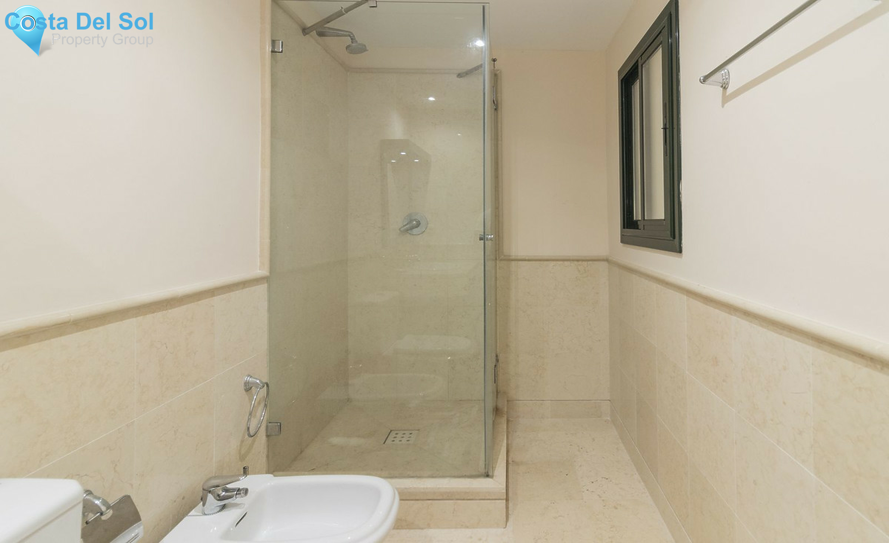 Ground Floor Apartment in Benahavís-1510629
