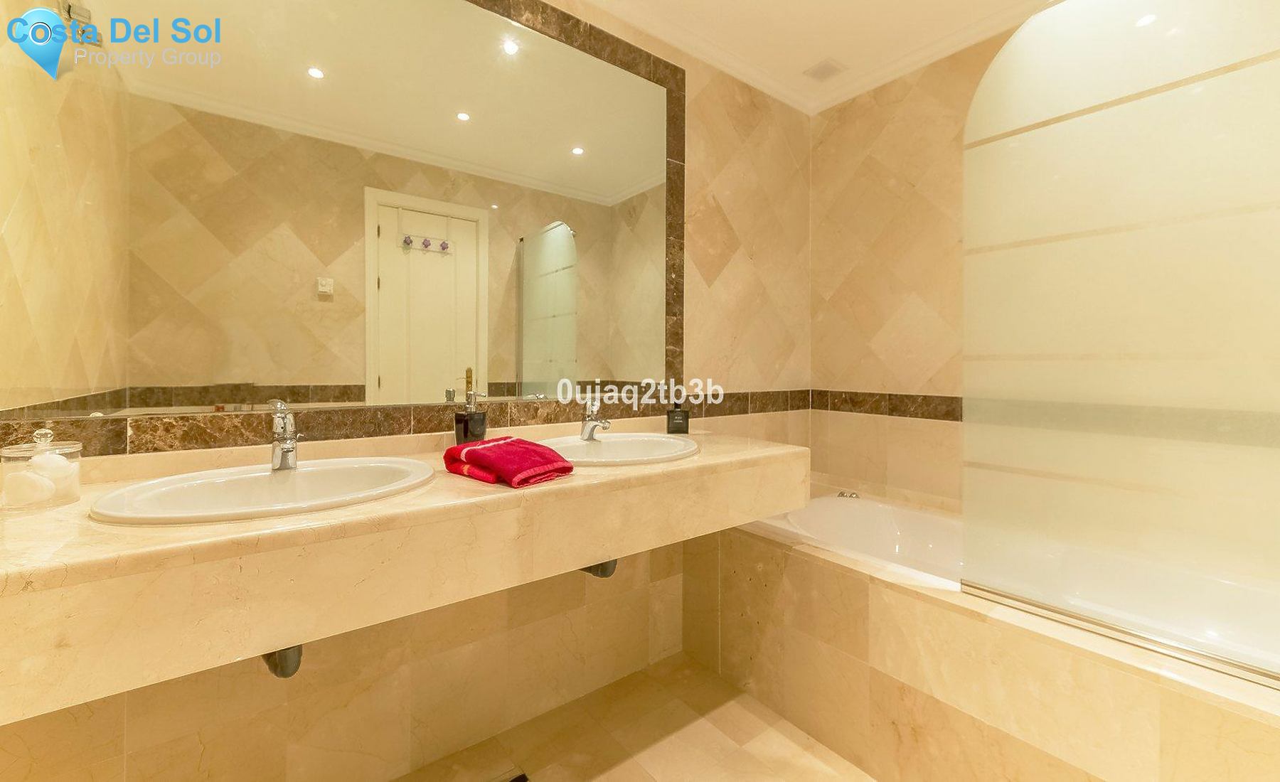 Ground Floor Apartment in Benahavís-1160360