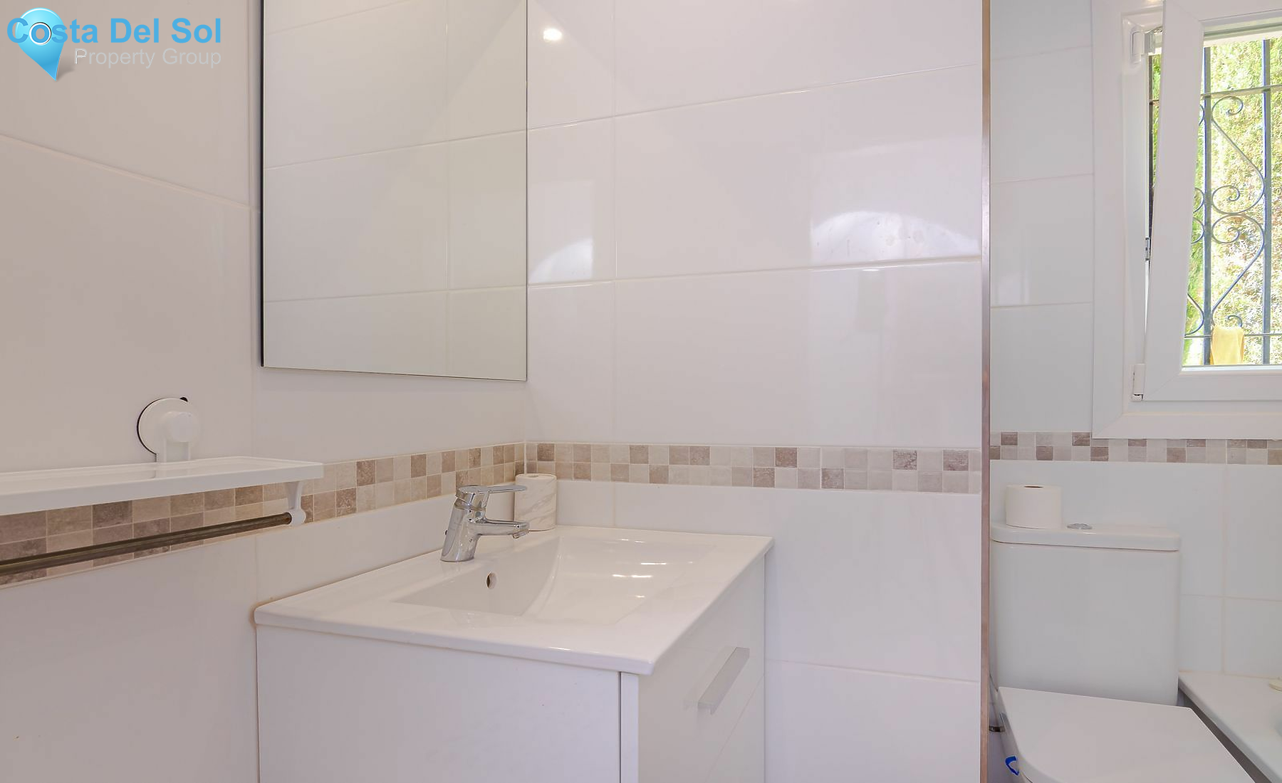 Ground Floor Apartment in Benahavís-1160445