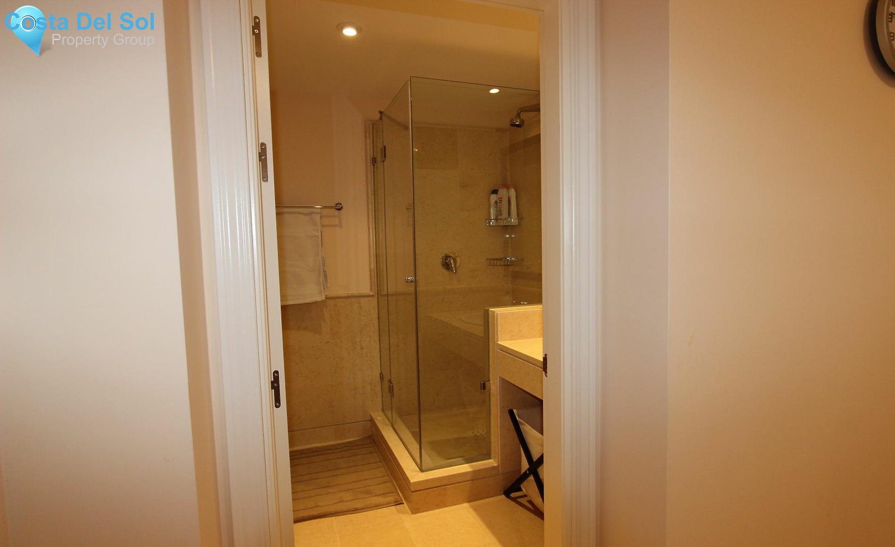 Ground Floor Apartment in Benahavís-1170983