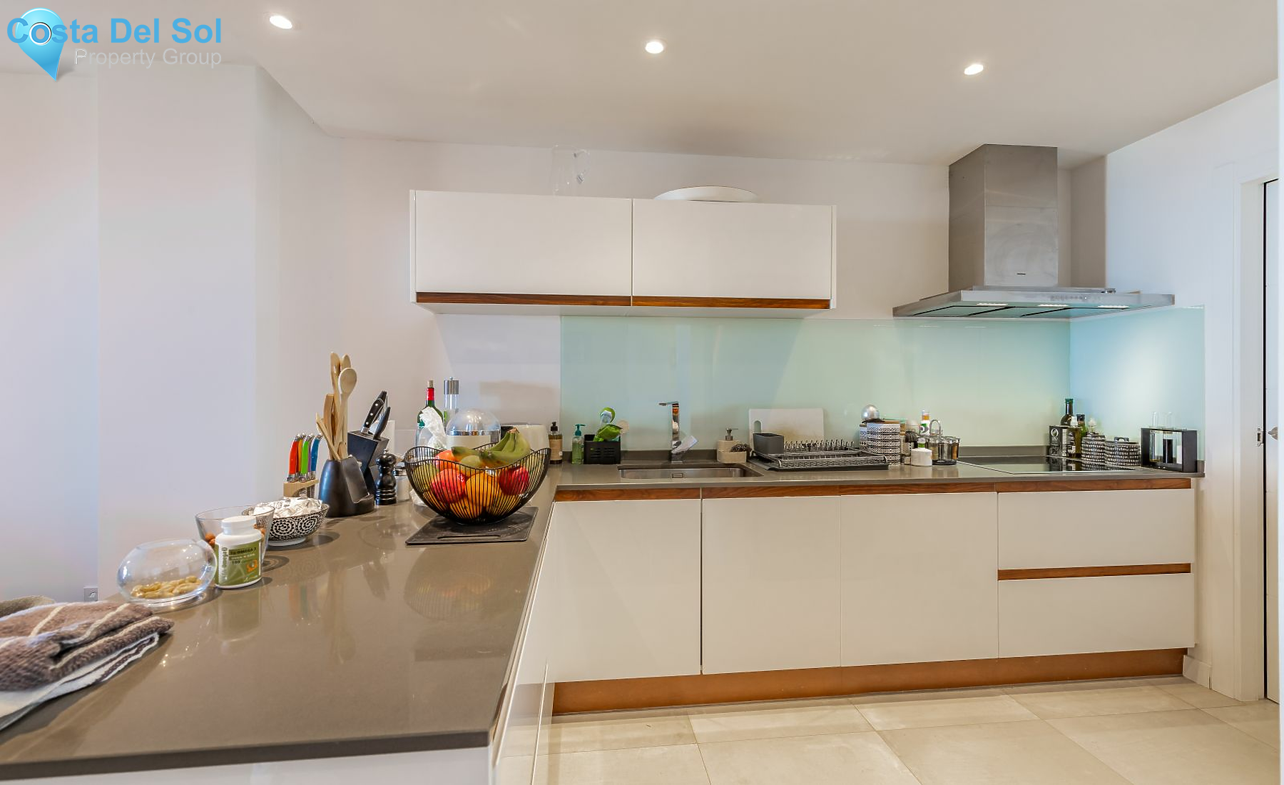 Ground Floor Apartment in Benahavís-1174896